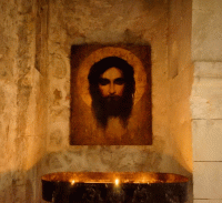 Перед иконой стихи