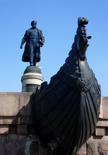 За три моря стихи