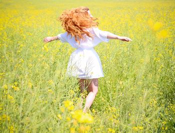 Стих я девчонка