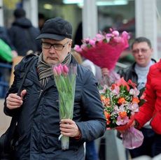 8 марта букет стихи