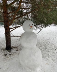 Лепить снеговиков стихи